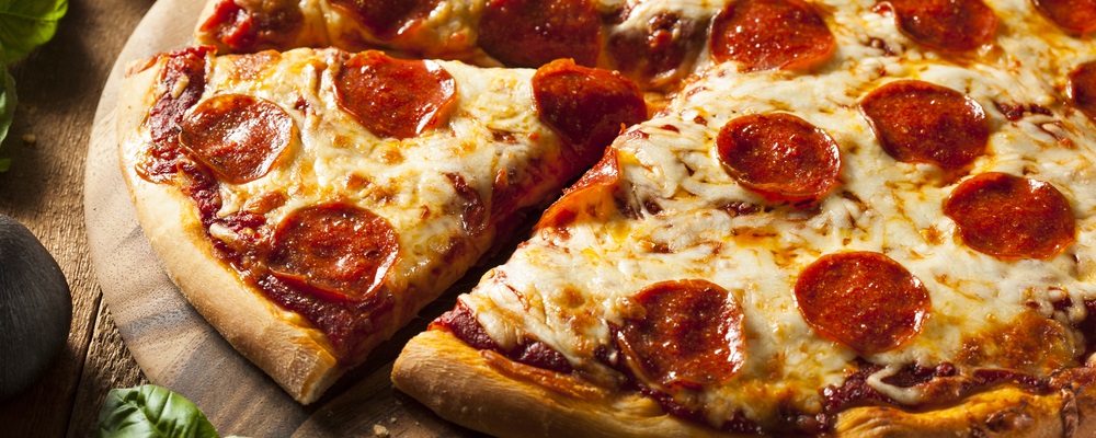Would you betray your friends for free pizza?