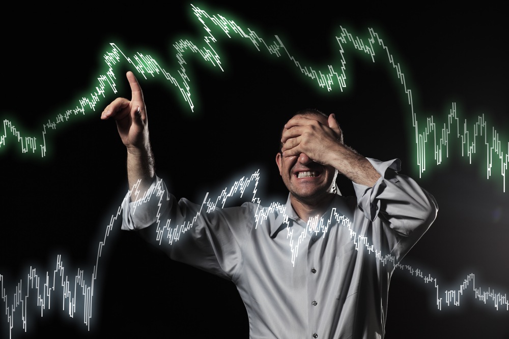 A recent report shows that 20% of Americans are starting to hoard cash. There’s a much better strategy for beating market volatility, however.