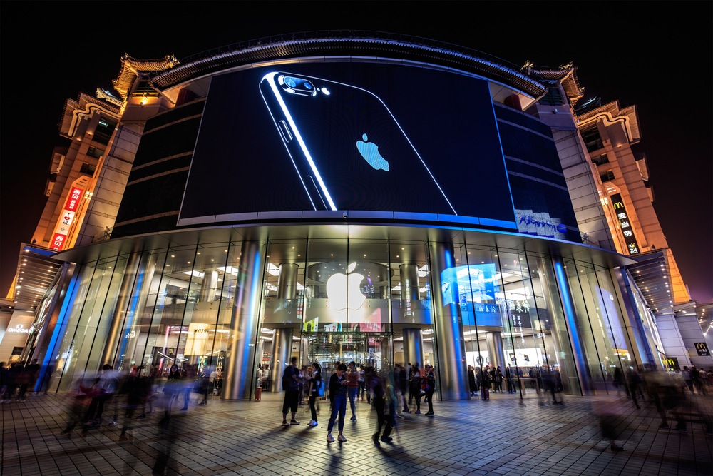 Huge companies such as Apple or Microsoft have seen their share prices rise to new all-time highs in recent months.