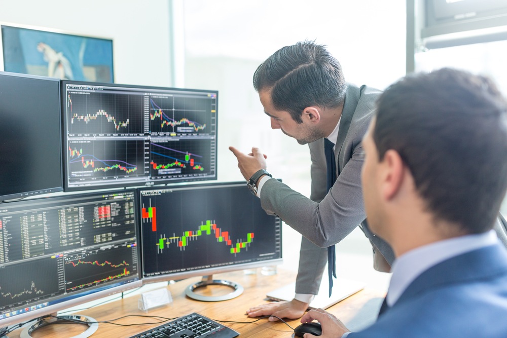 Schwab and other discount brokers now offer zero commissions. But professional investors still use full-service brokers at an average cost of $0.03 per share.
