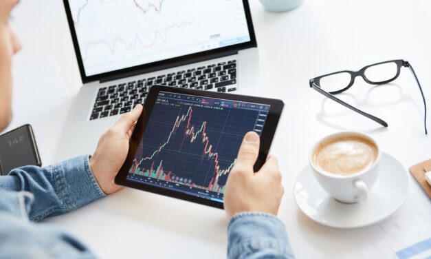2 Charts Tell You Which Stocks to Buy … and When to Buy Them