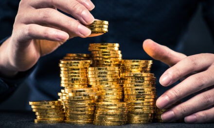 Bitcoin is super volatile, and that makes it harder to predict where its price will be tomorrow or next week. With gold, however, the answer is much easier…