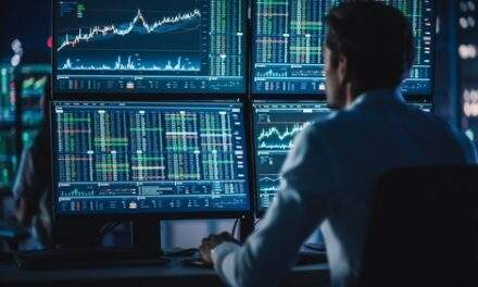 Follow the Big Money to Frontrun a Crash