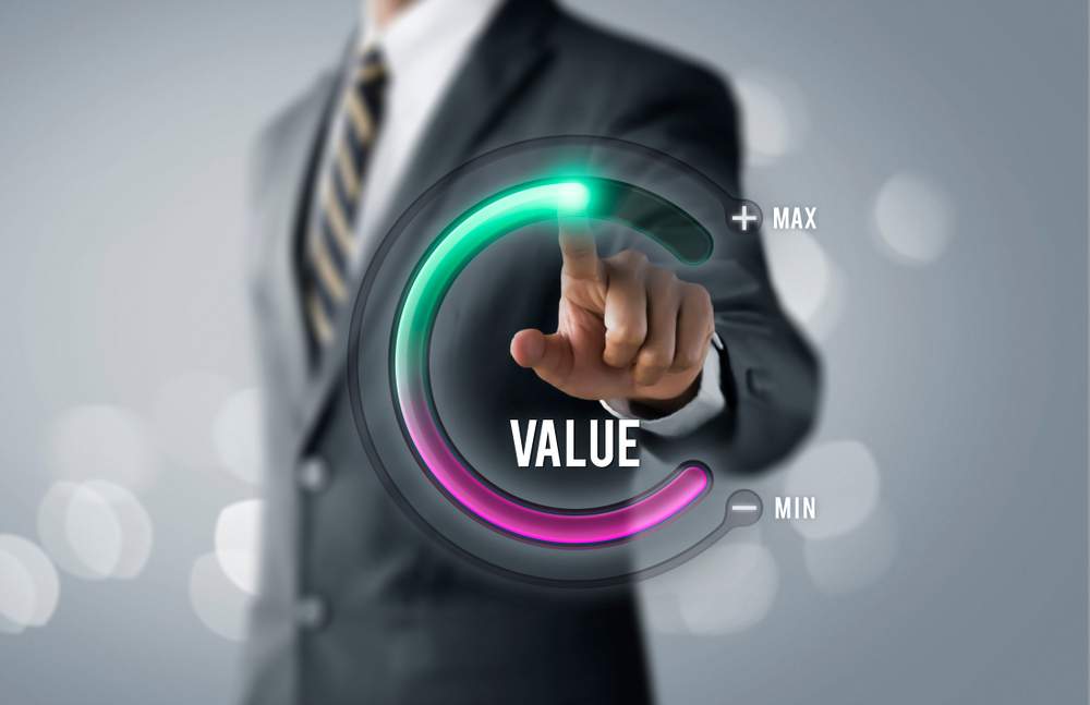 Value stocks will outperform in 2023.
