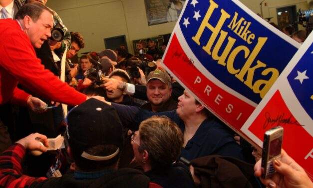 Governor Huckabee’s Secret to Success: Don’t Get Stuck Catching Chickens