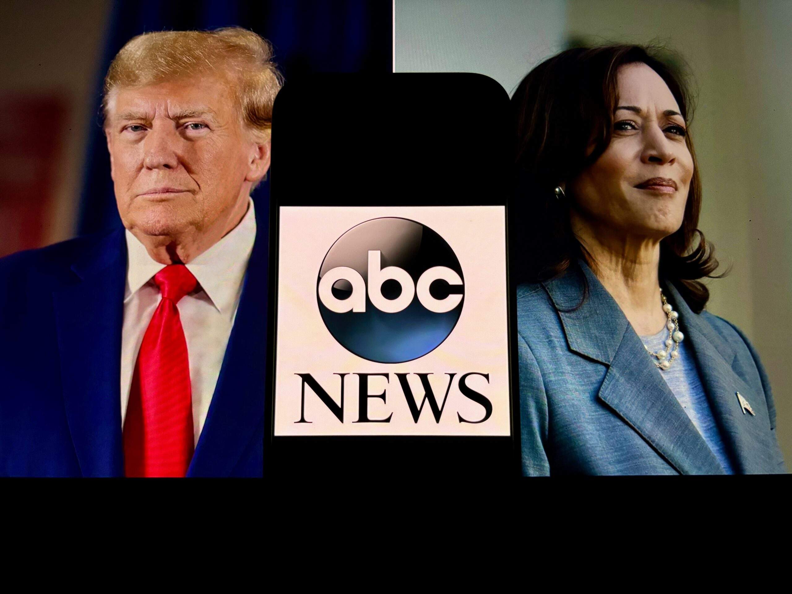 Trump Harris