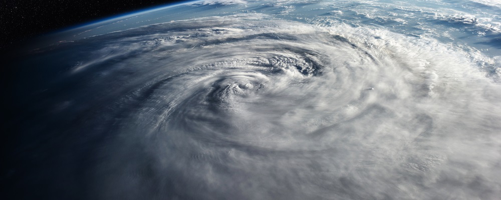 What I’m looking at today is how the market reacts to major hurricanes, and how those initial reactions leave behind easy profit opportunities for investors.