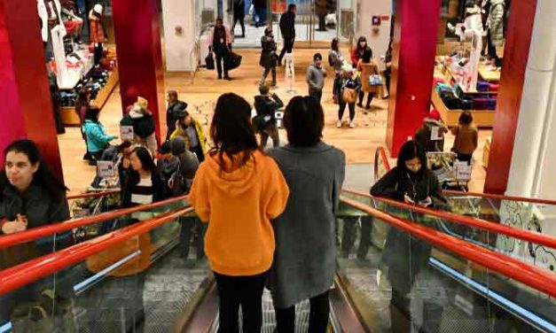 Simon Property Group Stock is on Sale