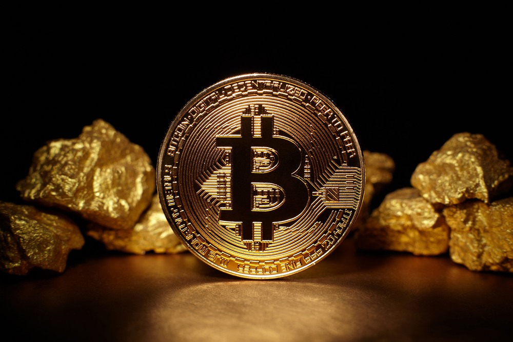 In today’s Market Insights video, I explain why you should own both bitcoin and gold.
