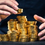 Bitcoin is super volatile, and that makes it harder to predict where its price will be tomorrow or next week. With gold, however, the answer is much easier…