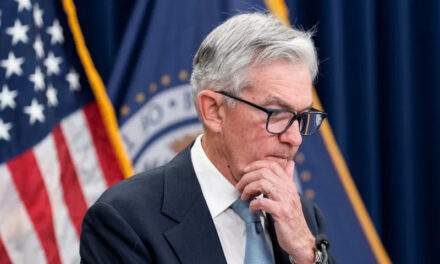 Jerome Powell and the Fed pause interest rate hikes.