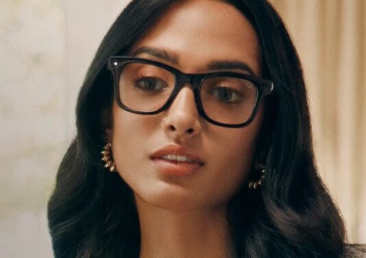 Why Meta is Ditching the Metaverse For Smart Glasses