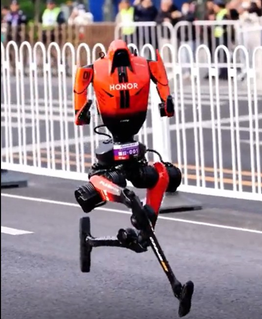 What could hold the U.S. back from building more humanoid robots?