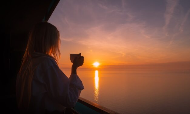 Wake Up Early to Win Big In This Hot Market